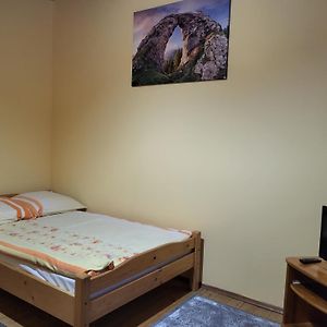 Ekononiczny pokój z łóżkiem king-size